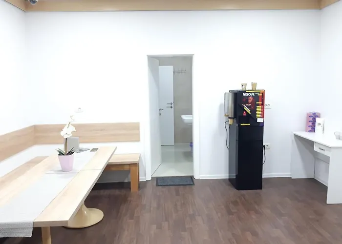 אכסניה Railway